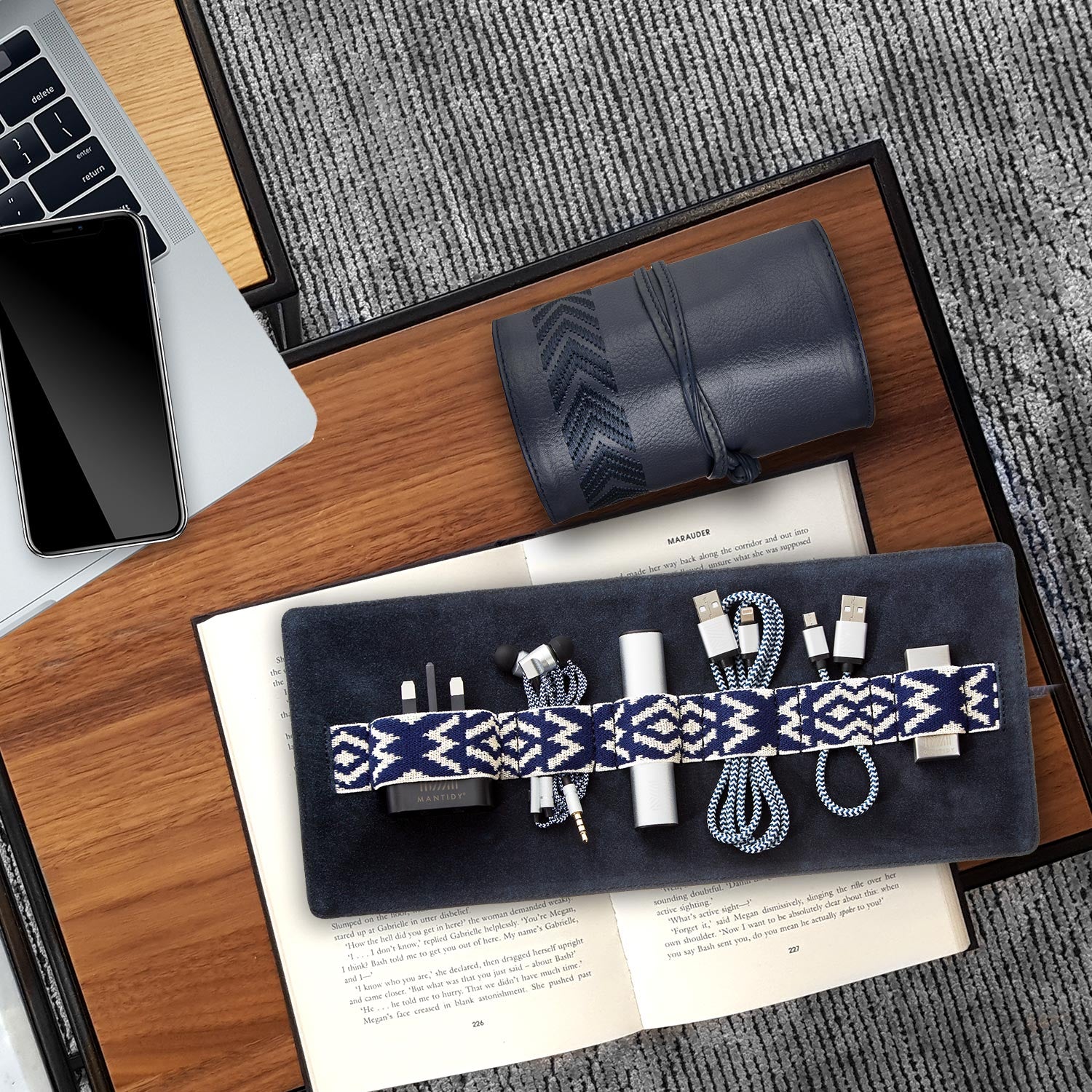 Gaucho Techroll Navy Blue Mobile Phone Accessories Kit Power Bank 9